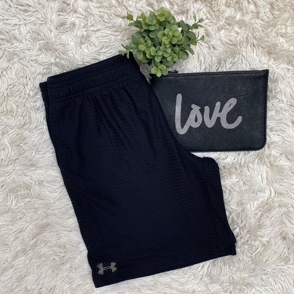 🎉HP🎉 Under Armour Pull On Athletic Mesh Shorts 💗 Black - Picture 2 of 11